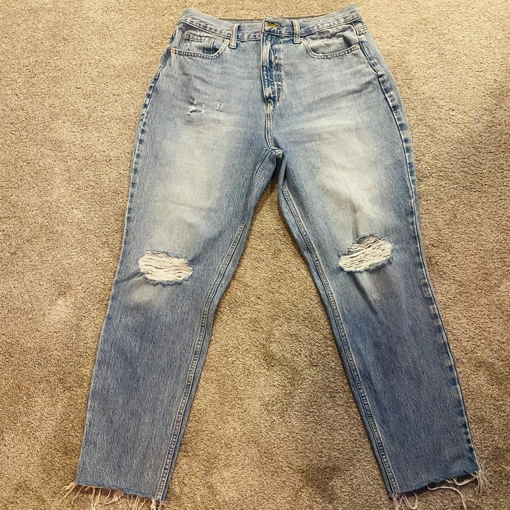 Fashion Nova high waisted curvy mom jeans